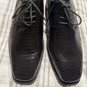Giorgio Brutini Dark Brown Textured Oxfords